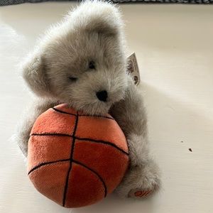 Boyds Bears The Head Bean 9” HOOPS bear